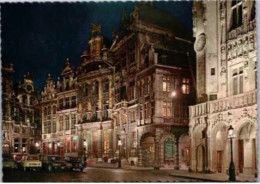 BRUXELLES. -  BRUSSEL. -  Un Coin De La Grand'Place. La Nuit   Non Circulé - Marktpleinen, Pleinen