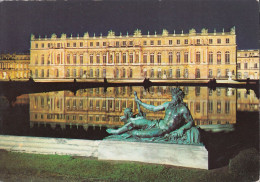 France - Versailles - The Palace And The Water Parterre By Night - Fountain - Brunnen - Schloß - Castle - Museen