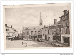 CPA- 49 - Maine Et Loire - CHEMILLE - La Place Du Marché - Commerces , Voitures, Vélos ... - Chemille
