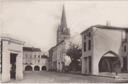 Monségur, Place De L'église - Altri & Non Classificati