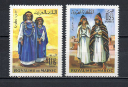 MAROC N°  582 + 583     NEUFS SANS CHARNIERE  COTE 5.30€    COSTUME - Maroc (1956-...)