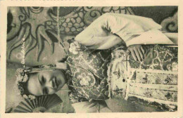 Vietnam - Carte Photo - Une Actrice En Costume Traditionnel - Femme - Animée - CPA - Voir Scans Recto-Verso - Viêt-Nam