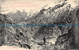 R044260 Les Pyrenees Centrales. Luchon. Les Monts Maudits Vus A Travers L Echanc - World