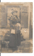 Carte Photo D'une Dame  ,chapeau,fourrure...LE HAVRE 1917 - Mujeres