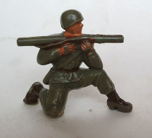 Figurine Guilbert ARMEE MODERNE SOLDAT BAZOOKA 1 60's Pas Starlux Clairet Cyrno (2) - Army