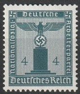 1942...157 ** - Officials