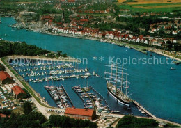 73173660 Travemuende Ostseebad Fliegeraufnahme Mit Hafen Travemuende Ostseebad - Luebeck