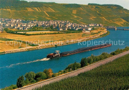 73173302 Wintrich Panorama Moseltal Blick Von Den Weinbergen Frachtkahn Binnensc - Sonstige & Ohne Zuordnung