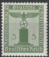 1942...158 ** - Officials