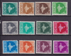INDE - 12 Valeurs De 1957/58 - Unused Stamps