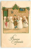 N°22855 - Bonne Année - Pauli Ebner - Enfants Entourant  Et Offrant Des Cadeaux à Une Jeune Fille - Nouvel An