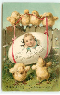 N°22863 - Joyeuses Pâques - Poussins Portant Un Bébé Sortant D'un Oeuf - Ostern