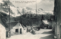 - 05 - LA GRAVE. Place De L'Eglise Et La Chaîne De La Meije. - - Other & Unclassified