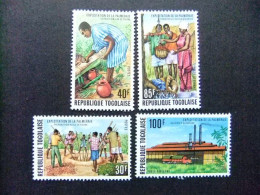 55 TOGO REPUBLIQUE TOGOLAISE 1975 / CULTIVO DE PALMERAS / YVERT 845/ 46 PA 254 / 55 ** MNH - Landwirtschaft