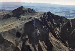 63 LE PUY-DE-SANCY Le Massif   Vue D'avion        (Scan R/V) N°   6   \MT9103 - Le Mont Dore