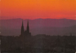 63 CLERMONT-FERRAND Vue Sur La Ville        (Scan R/V) N°   12   \MT9108 - Clermont Ferrand