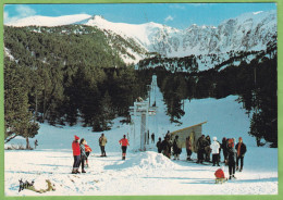 Belle CPSM Ski Au CAMBRE D'AZE Départ Des Remontées Mécaniques 66 Pyrénées Atlantiques Animé - Autres & Non Classés