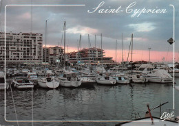 66  Saint-Cyprien  Le Port De Plaisance   Et Ses Yachts Vu De Nuit (Scan R/V) N°   14   \MT9118 - Saint Cyprien