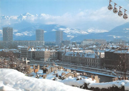 38 GRENOBLE  Le Téléphérique De  La Bastille Et Les Quais (Scan R/V) N°  29   \MT9147 - Grenoble