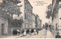 COURBEVOIE - Rue Rouget De L'Isle - Sortie Des Filles - Très Bon état - Courbevoie