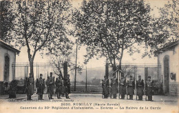 RUMILLY - Casernes Du 30e Régiment D'Infanterie - Entrée - La Relève De La Garde - état - Rumilly