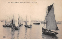 LE HAVRE - Barques De Pêche Dans L'Avant Port - Très Bon état - Portuario