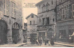 SAINT LEONARD - Vieilles Maisons - Place De La République - Très Bon état - Saint Leonard De Noblat