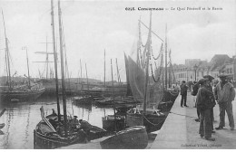 CONCARNEAU - Le Quai Pénéroff Et Le Bassin - Très Bon état - Concarneau