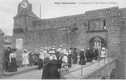 CONCARNEAU - La Porte De La Ville Close Et Le Beffroi - Très Bon état - Concarneau