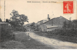 THIS - Entrée Du Village - Très Bon état - Sonstige & Ohne Zuordnung