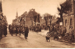 Chantiers De La Jeunesse - Groupement Turenne - LAPLEAU - Défilé Du Groupement - Très Bon état - Andere & Zonder Classificatie