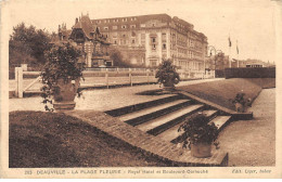 DEAUVILLE - La Plage Fleurie - Royal Hotel Et Boulevard Cornuché - état - Deauville