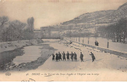 DIGNE - Le Torrent Des Eaux Chaudes Et L'Hôpital Sous La Neige - Très Bon état - Digne