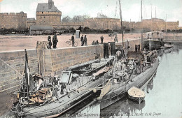 SAINT MALO - Torpilleurs Dans Le Bassin à Flot - L'Heure De La Soupe - Très Bon état - Saint Malo