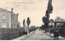 LES VALLEES - Rue Denis Papin - état - Altri & Non Classificati