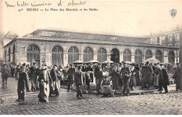 REIMS - La Place Des Marchés Et Les Halles - Très Bon état - Reims