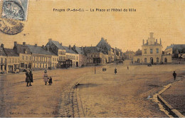 FRUGES - La Place Et L'Hôtel De Ville - Très Bon état - Fruges