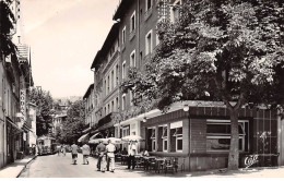 VERNET LES BAINS - Rue Des Bains Et L'Hôtel Moderne - Très Bon état - Other & Unclassified
