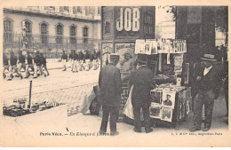 PARIS - Paris Vécu - Un Kiosque à Journaux - Très Bon état - Artisanry In Paris