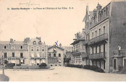 BIARRITZ Moderne - La Place De L'Attalaye Et Les Villas - état - Biarritz