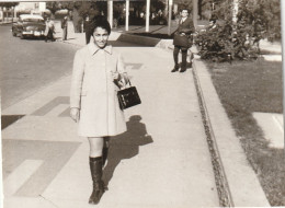 JEWISH JUDAICA TURQUIE  HOTEL ? FAMILY  ARCHIVE SNAPSHOT PHOTO FEMME 7.4X10cm. - Anonyme Personen