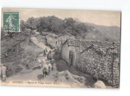 X1741 ALGERIE ENTREE DU VILLAGE KABYLE - Sonstige & Ohne Zuordnung