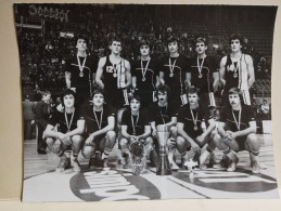 Croatia Basket Team To Identify. Names On The Back.  22x17 Cm - Deportes