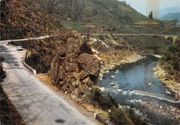 07  LA VALLÉE  DE L'EYRIEUX Entre La Voulte Et Le Cheylard  (Scan R/V) N°   9   \PB1106 - Aubenas