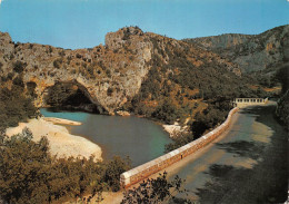 07 VALLON-PONT-D'ARC   Le Pont Coté Route   (Scan R/V) N°   8   \PB1104 - Vallon Pont D'Arc