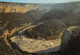 07 Vallon-Pont-d'Arc Gorges De L'Ardèche Boucle De La Madeleine   (Scan R/V) N°   7   \PB1103 - Vallon Pont D'Arc