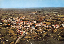 12  Villeneuve D'Aveyron  Vue Générale Aérienne   (Scan R/V) N°   49   \PB1114 - Villefranche De Rouergue