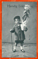 DK139_*   CUTE LITTLE BOY * ON HIS WAY  To MOTHER'S BIRTHDAY * SENT 1917 - Cumpleaños