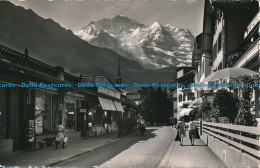 R045987 Dorfstrasse In Wengen 1274 M Mit Jungfrau 4158 M. Gyger - Welt