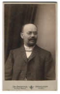 Fotografie Emil Brockhaus, Gardelegen, Portrait Stattlicher Herr Mit Brille Und Vollbart  - Anonieme Personen